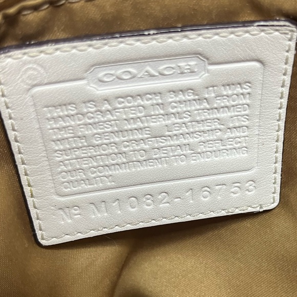 Pre Loved COACH Embossed Exotic Python Sierra White Shoulder Bag No 16753 - Picture 9 of 15